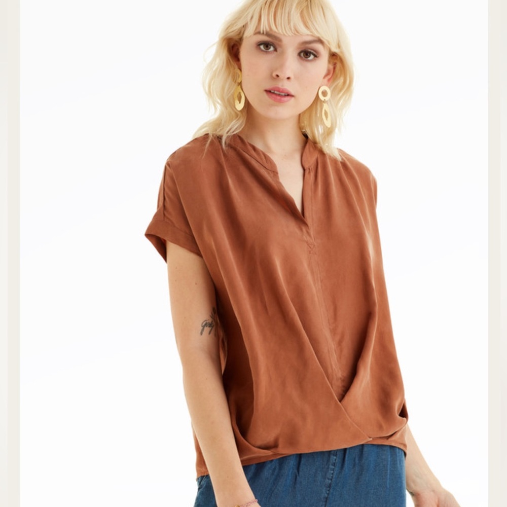 Amour Vert Dahlia Top Soft Shirt Blouse